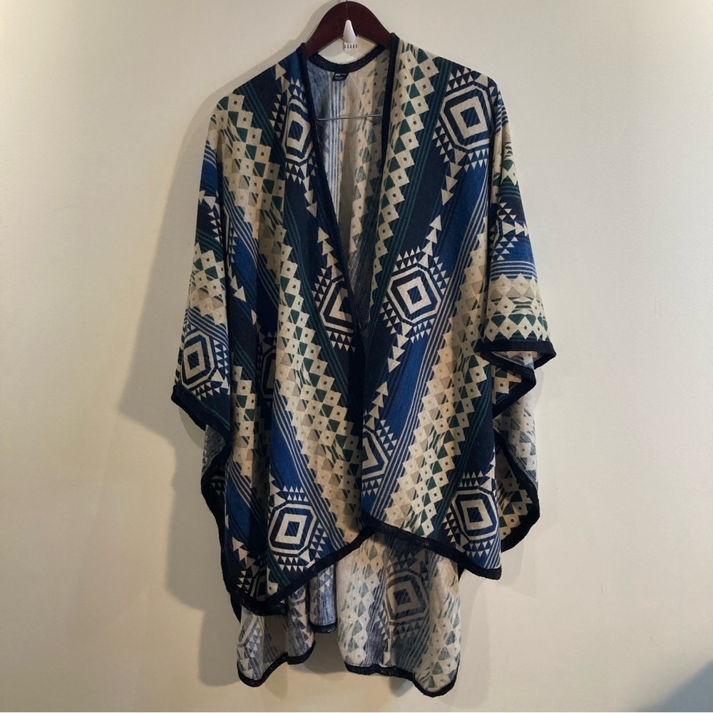 DO EVERYTHING IN LOVE O/S South Western Open Front Wool Blend Poncho